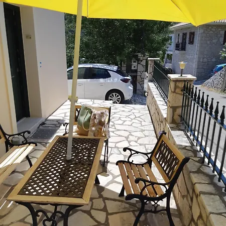 αγναντιο μεζονέτα 110 τ.μ. 度假居 *